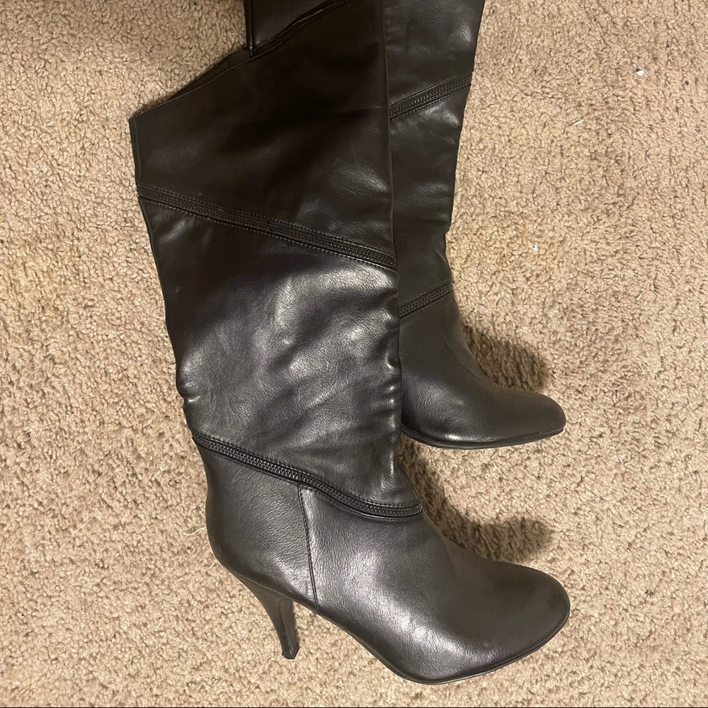 Boots w small heel